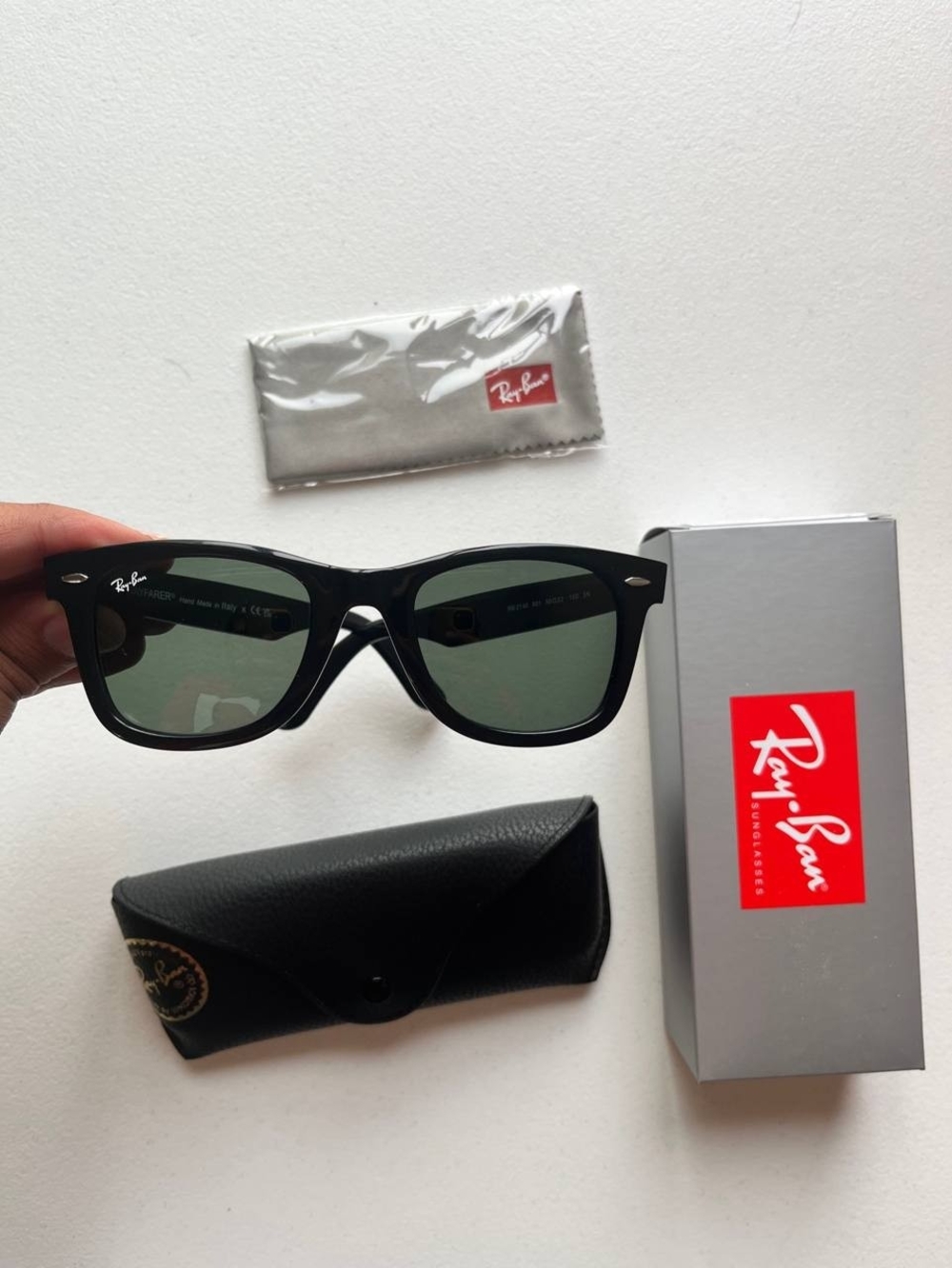 Ray-Ban Wayfarer Classic Sunglasses - Black with G15 Lenses